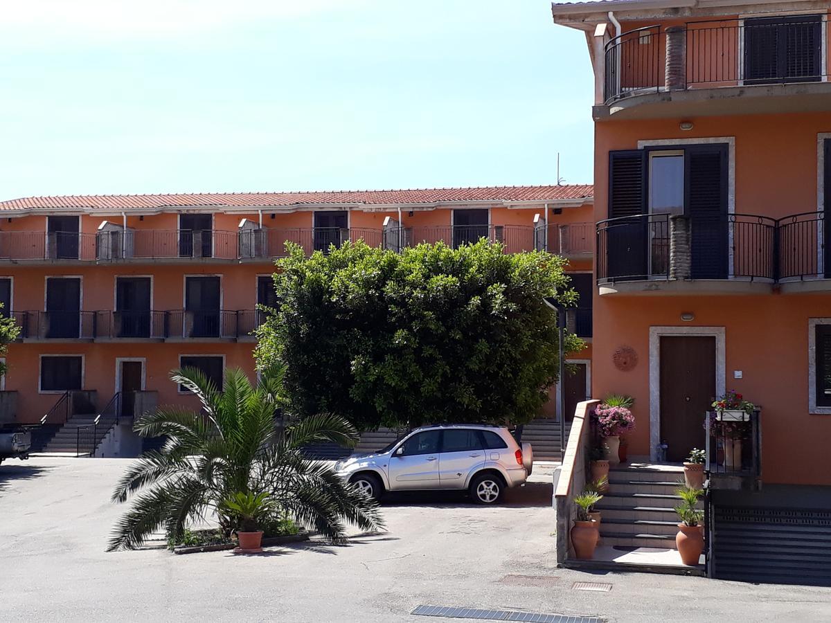 B&B Fragranza Di Sicilia Giardini Naxos Luaran gambar